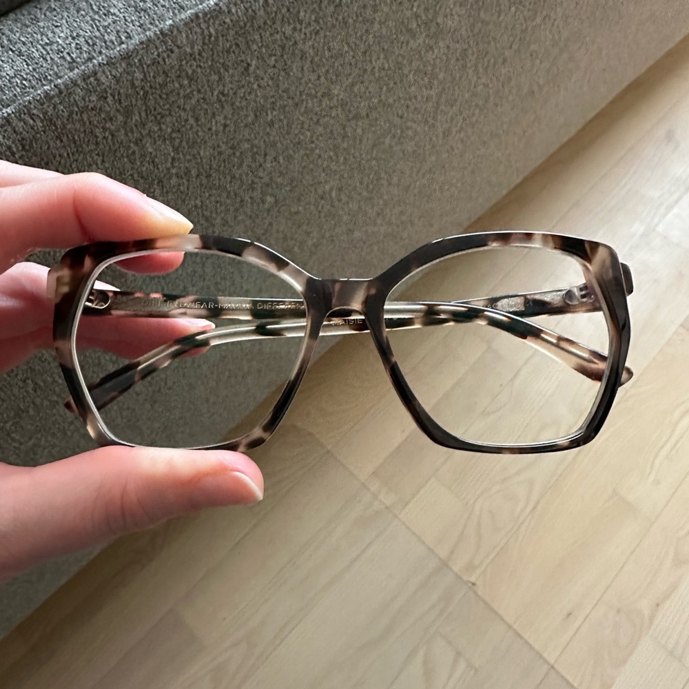 DIFF Eyewear Tortoise Shell Glasses